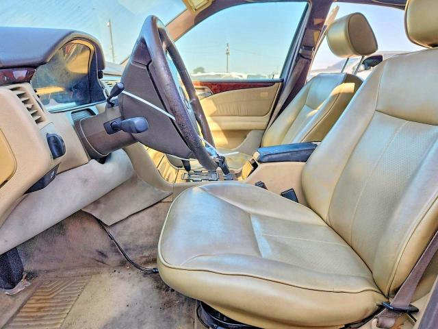 1996 MERCEDES-BENZ E 320
