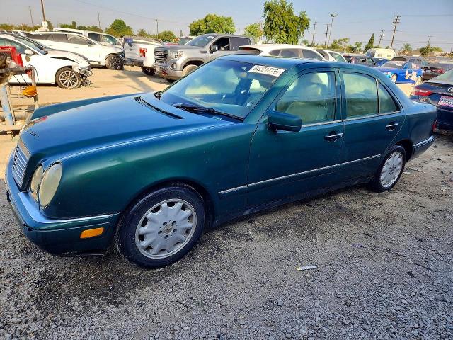 1996 MERCEDES-BENZ E 320