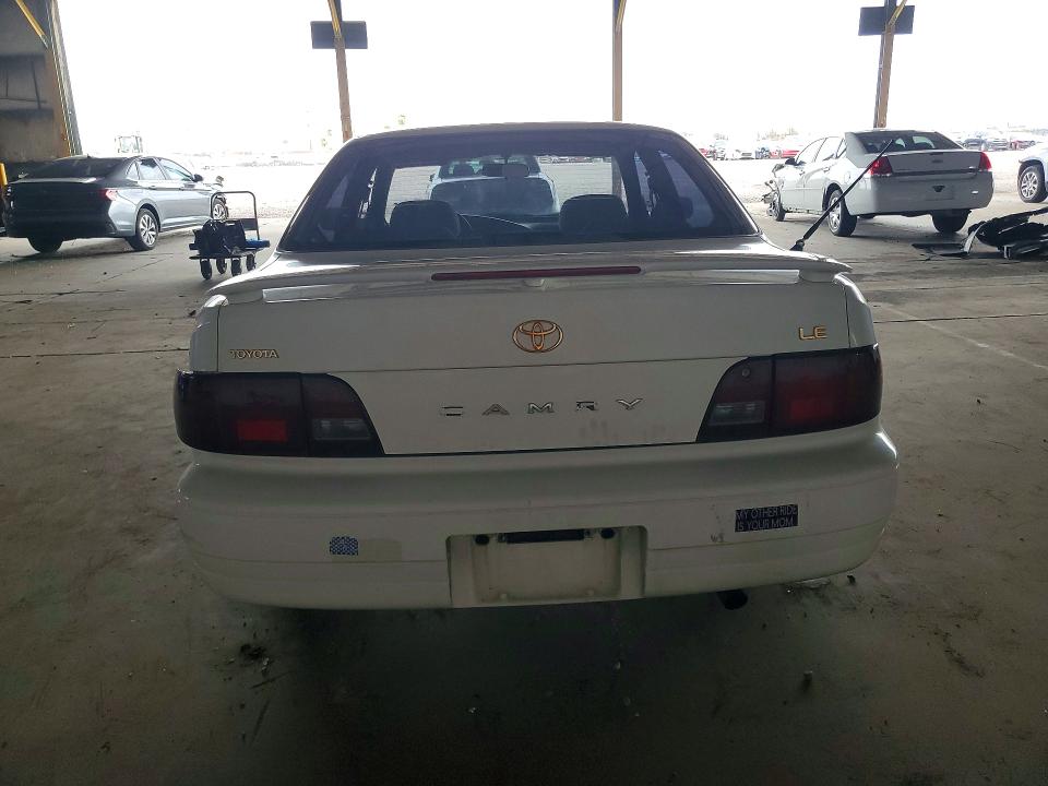 1996 TOYOTA CAMRY LE